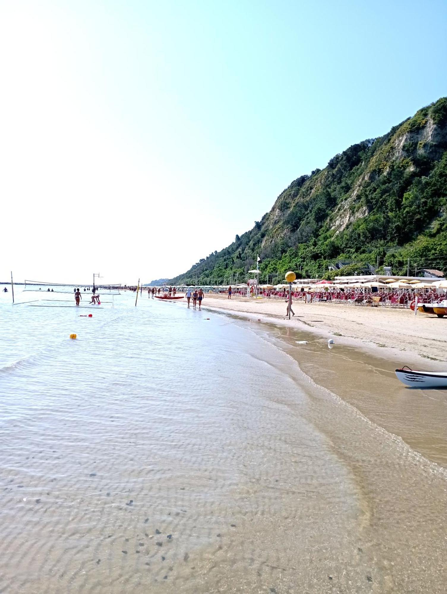 B&B Profumo Di Gelsomino Mombaroccio Buitenkant foto